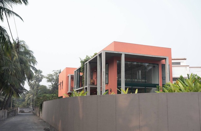 Best farmhouse in Surat Dumas Airport Road, Couples, Parties, Families, Picnics.