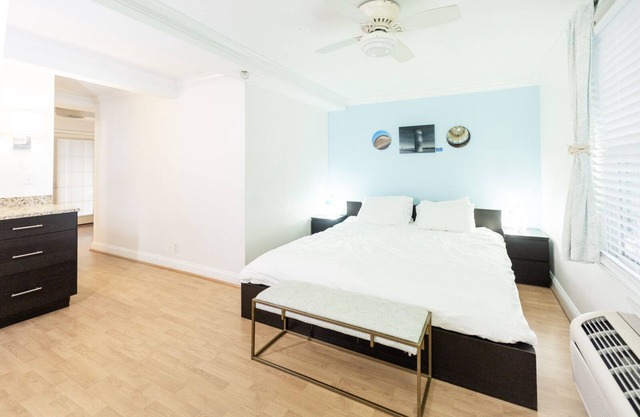 Best of Delaware King Bed Plus Day Bed Pool - Hot Tub - Pet Friendly - Beach