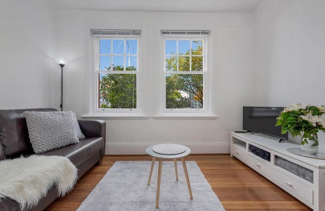 Best on Letitia Central spacious stylish sleeps 6
