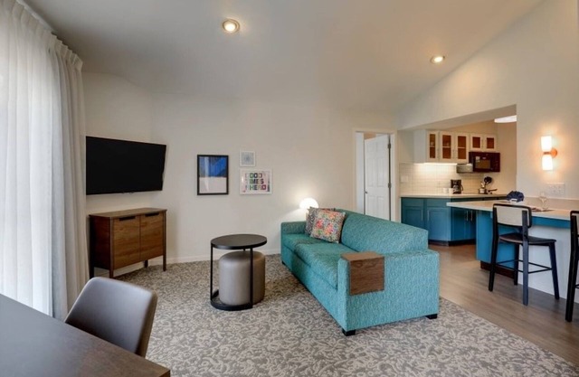 Best Place to Unwind! 3 Relaxing 2BR Suites, Pool Access, Steps from Golf Area!