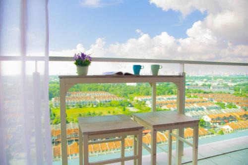 Best scene/ 5 pax/ Mount Austin JB/ TOPPEN, IKEA