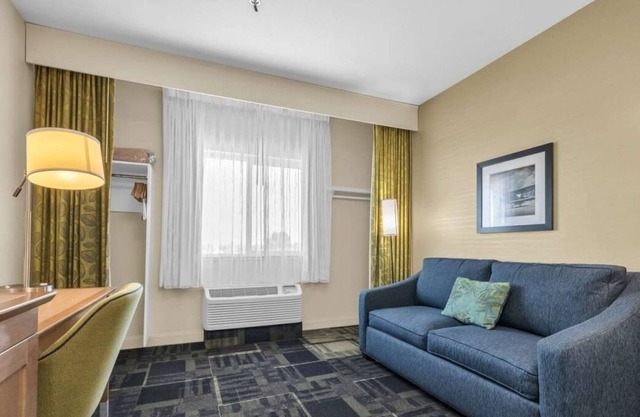 Best Value, Quality Stay! Outdoor Pool, Pets Allowed, Near Southwood Park!