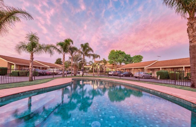 Best Western Airport Motel and Convention Centre
