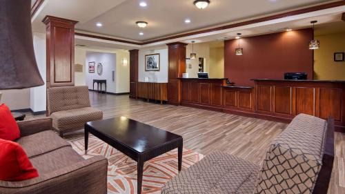 Best Western Granbury Inn and Suites