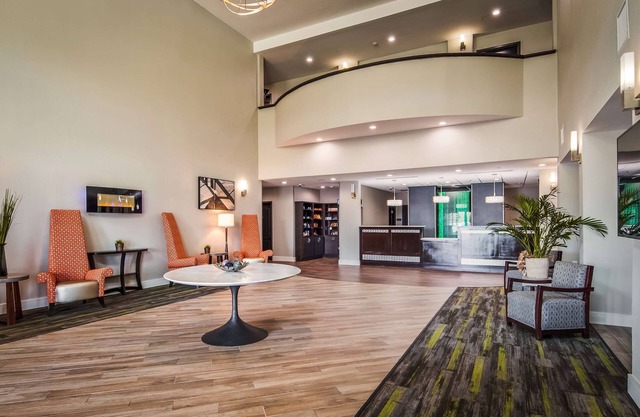 Best Western Plus Bay City Inn & Suites
