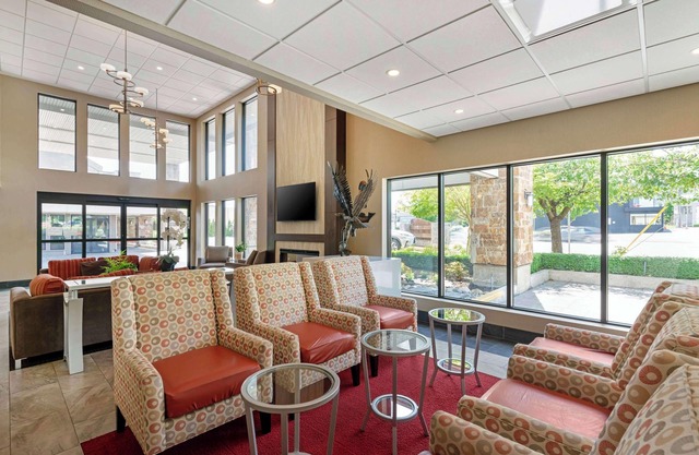 Best Western Plus Burnaby Hotel