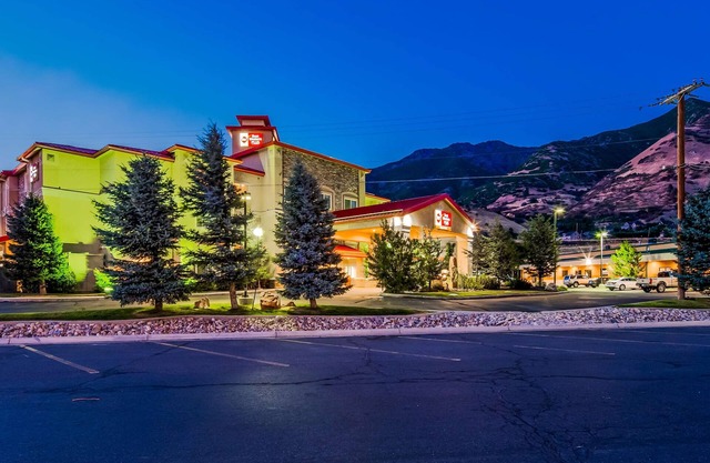 Best Western Plus Canyon Pines