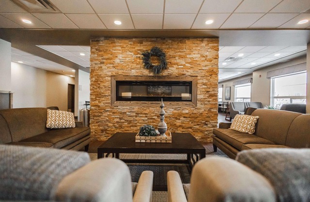 Best Western Plus Lacombe Inn & Suites