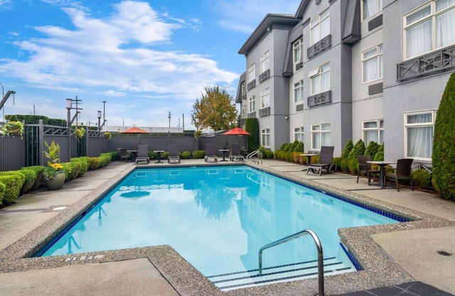 Best Western Plus Pitt Meadows Inn & Suites