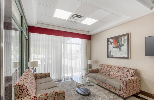Best Western Plus Travel Hotel Toronto Airport