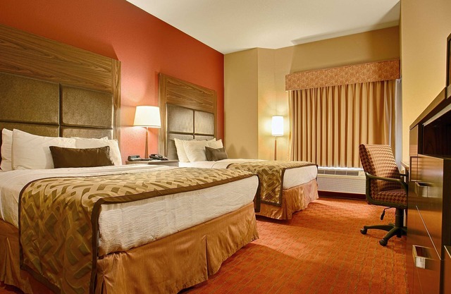 Best Western Plus Woodland Hills Hotel & Suites