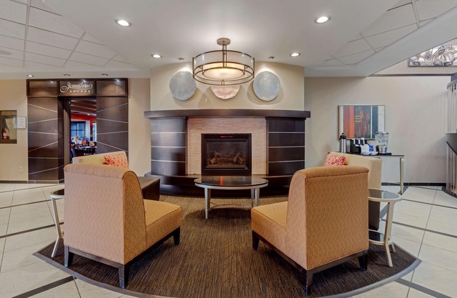 Best Western Premier Denham Inn & Suites