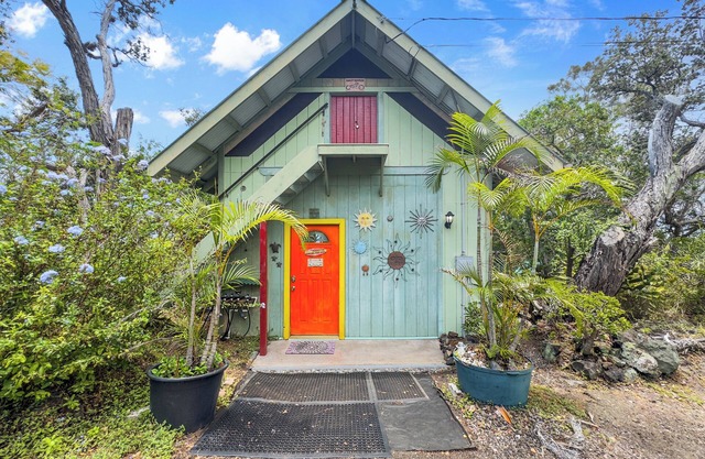 Best Window seats to Ocean Views- in wonderful Ocean View HI with WiFi