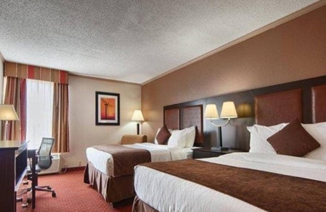 Best Western Plus Lubbock Windsor Inn