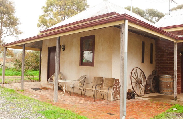 Casas de campo de Betania; Casa de la bodega