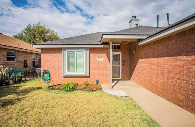 Bethel Nest with BBQ Grill, Jet Tub, Walk in Shower.