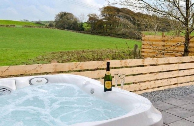 Beths Bothy - a pod that sleeps 2 guests in 1 bedroom