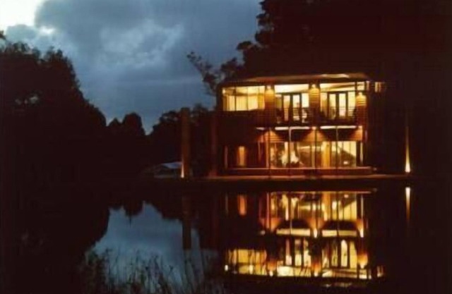 Bettenay Loft Spa Apartment & Lakeview Chalets
