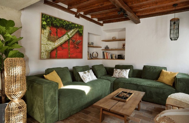 Between the mountains and the sea, a profound and eco-chic nature experience in