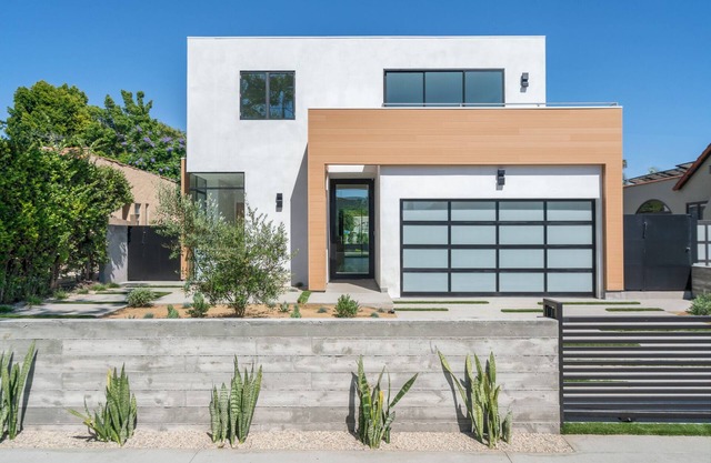 Beverly Hills West Hollywood Ultra Luxury New 4-bedroom house W/ Pool & Hot Tub