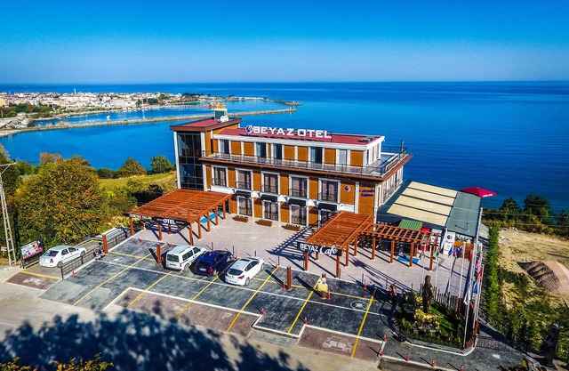 Beyaz Otel Gerze
