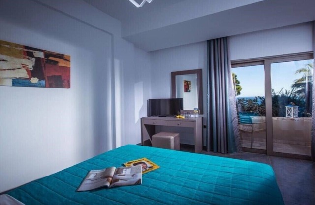 BH162 - C - Suite Heraklion