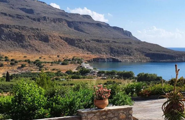 BH173 - C - Suite Sitia