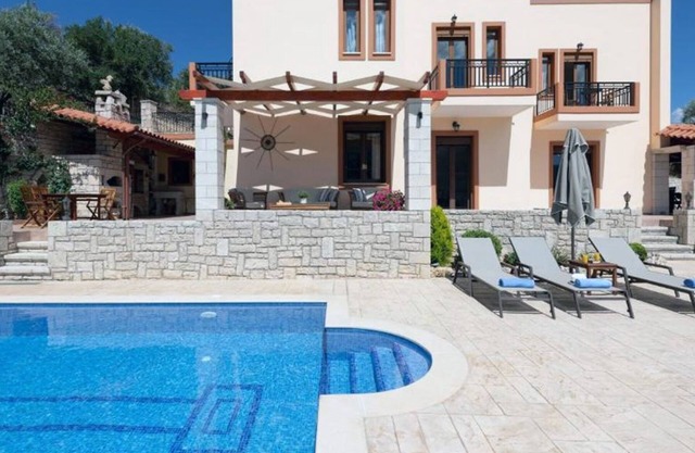 BH307 - R - Villa Rethymno