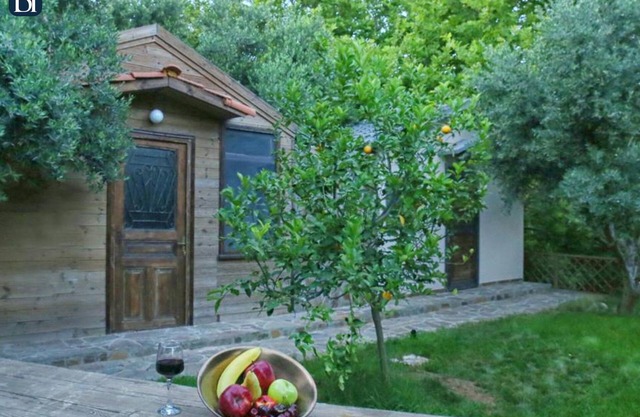 BH681 - C - Room Ikaria