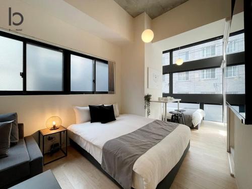 bHOTEL Nekoyard - Stylish Loft Studio Steps from Peace Park