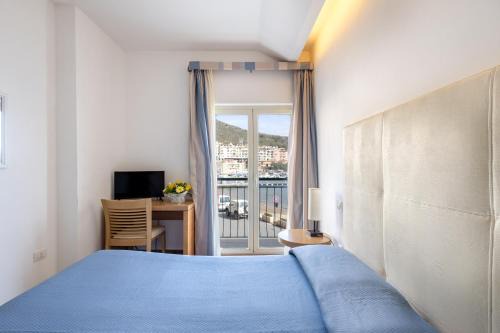 Bi Hotel
