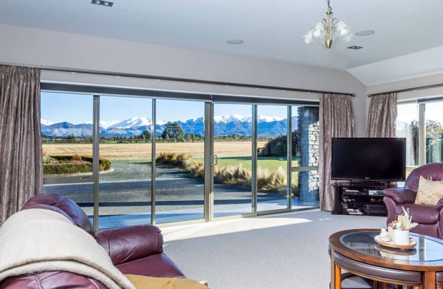 Bicton House | Mt Hutt Views