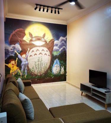 Bidor Totoro and One piece animation house