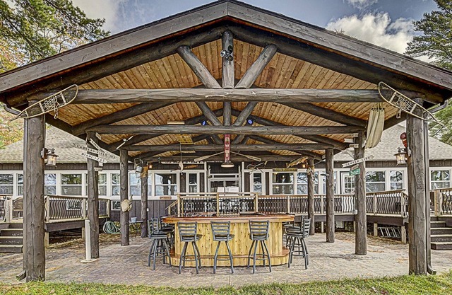 CABINA CON BARRA AL AIRE LIBRE BIG ST GERMAIN LAKE