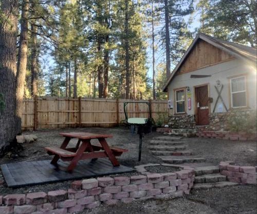 Big Bear Lake - Tulip Lane Cabin #26