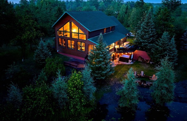 Big Bear Lodge Retreat where friends & families gather and meet!