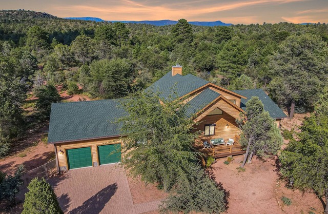Big Buck Lodge: 2 Acre Secluded Escape to Luxury and Nature in Payson