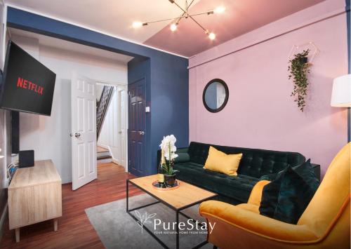 BIG Contractor House in Leamington Spa with 7 Beds by PureStay - 14 Night min!