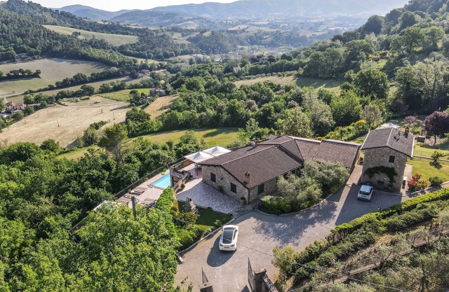 Big estate with private indoor & outdoor pool, gym, billiard in Umbria