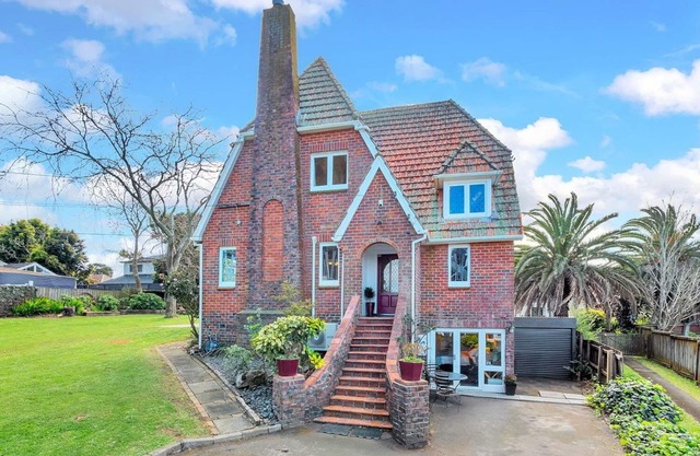 Big Family House 9 BR 4BH 13 BED