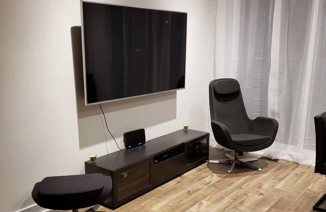 Big New House 🌟🌟🌟🌟🌟 20min Downtown Montreal