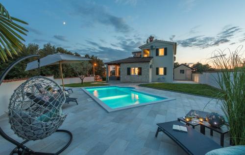 BIG Promotion, Villa Serenitas
