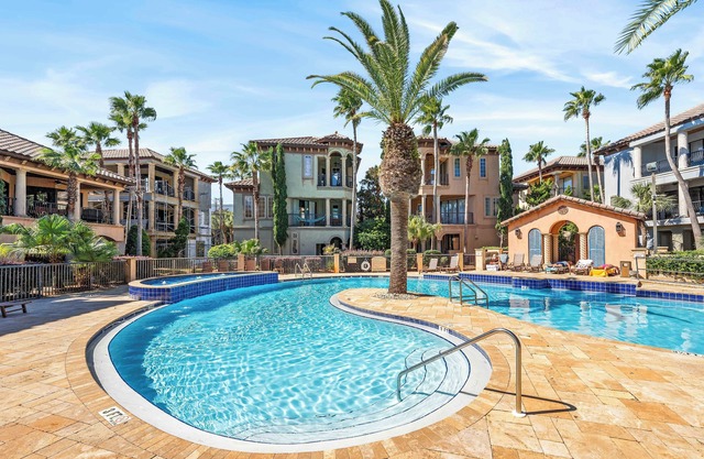 *Guest Favorite*Lux*Gated*CommPool/HeatedSpa*