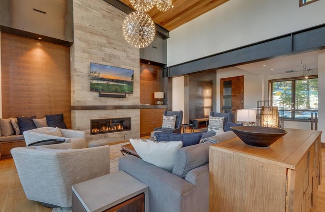 Big Sky - Impresionante casa de 4 dormitorios Schaffer's Mill - 3800 pies cuadrados - ¡Disponible para alquiler de esquí!