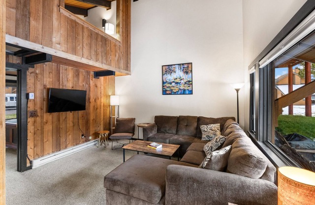Big Sky Meadow Retreat 1 Bedroom Plus Loft