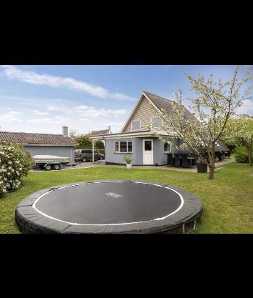 Big villa in stege near møns klint with trampolin
