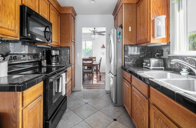 BigE Beach Bungalow