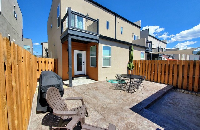 Bike, Kayak, Fish & Stay at a 3Bed/2Bath Townhome in Salida Close to Downtown