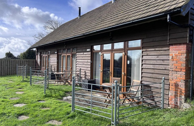 Bike Shed - Beautiful 1-bed Cottage in Shorwell