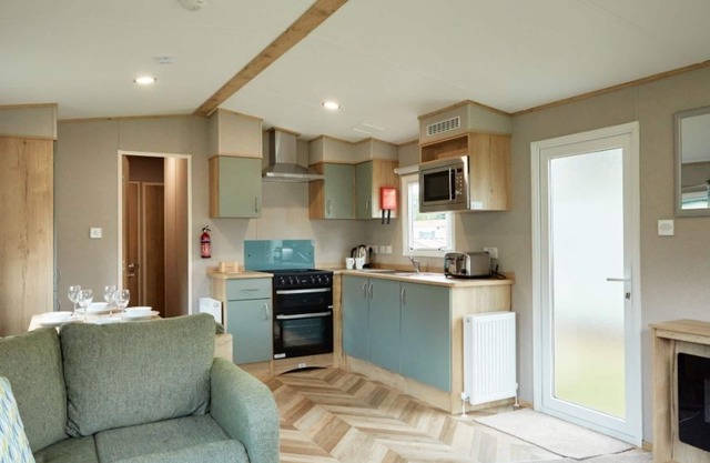 Billing Aquadrome Silver 3 Bed Caravan RM06